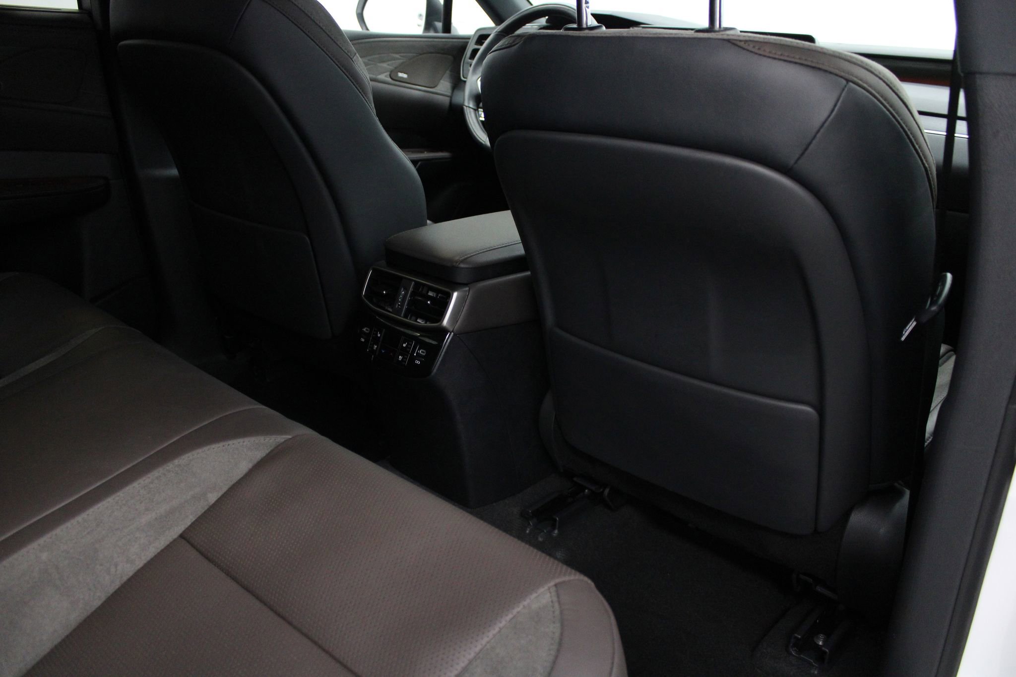 Used 2024 Lexus RX 350 w/ Convenience Package AWD/4WD image 23