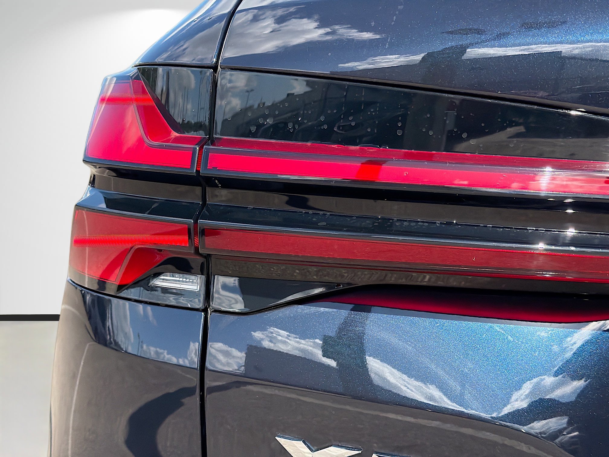 New 2026 BMW X5 xDrive50e w/ Executive Package image 10