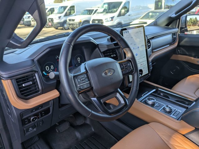 Used 2023 Ford Expedition Platinum AWD/4WD image 15