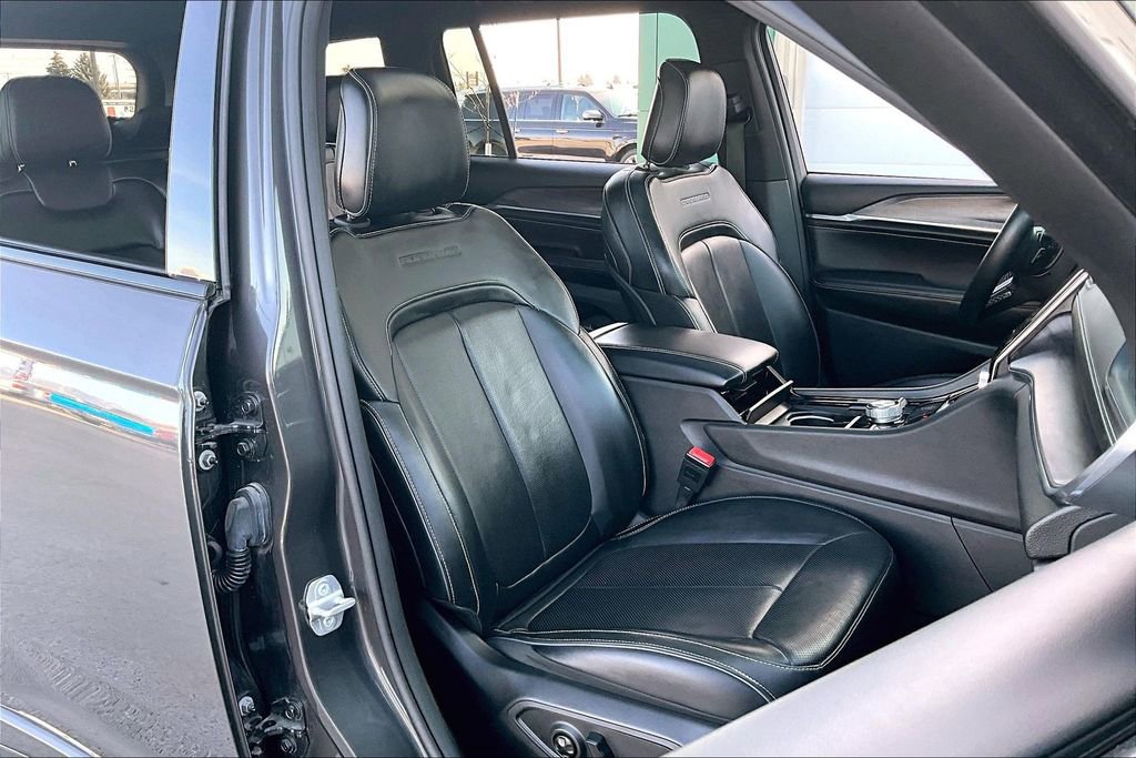 Used 2022 Jeep Grand Cherokee L Overland image 7