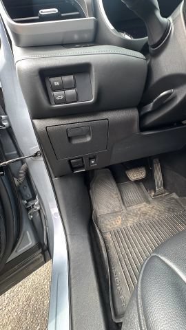 Used 2021 Toyota Highlander XLE AWD/4WD image 12