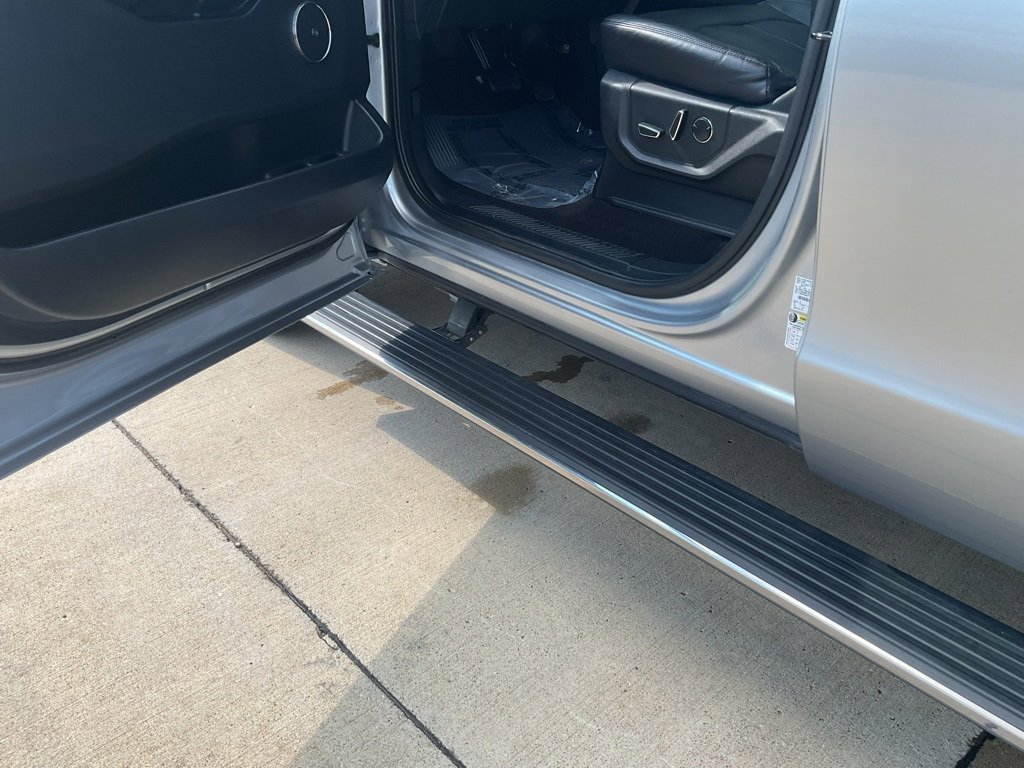 Used 2021 Ford Expedition Max Limited image 8