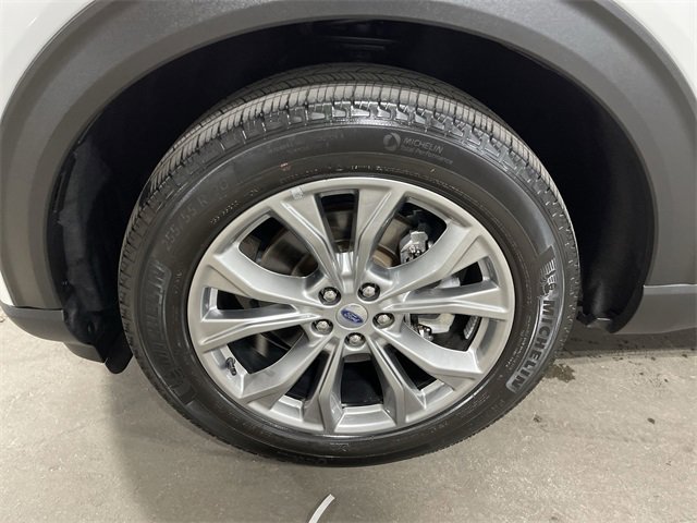 Used 2022 Ford Explorer XLT w/ Equipment Group 202A image 22