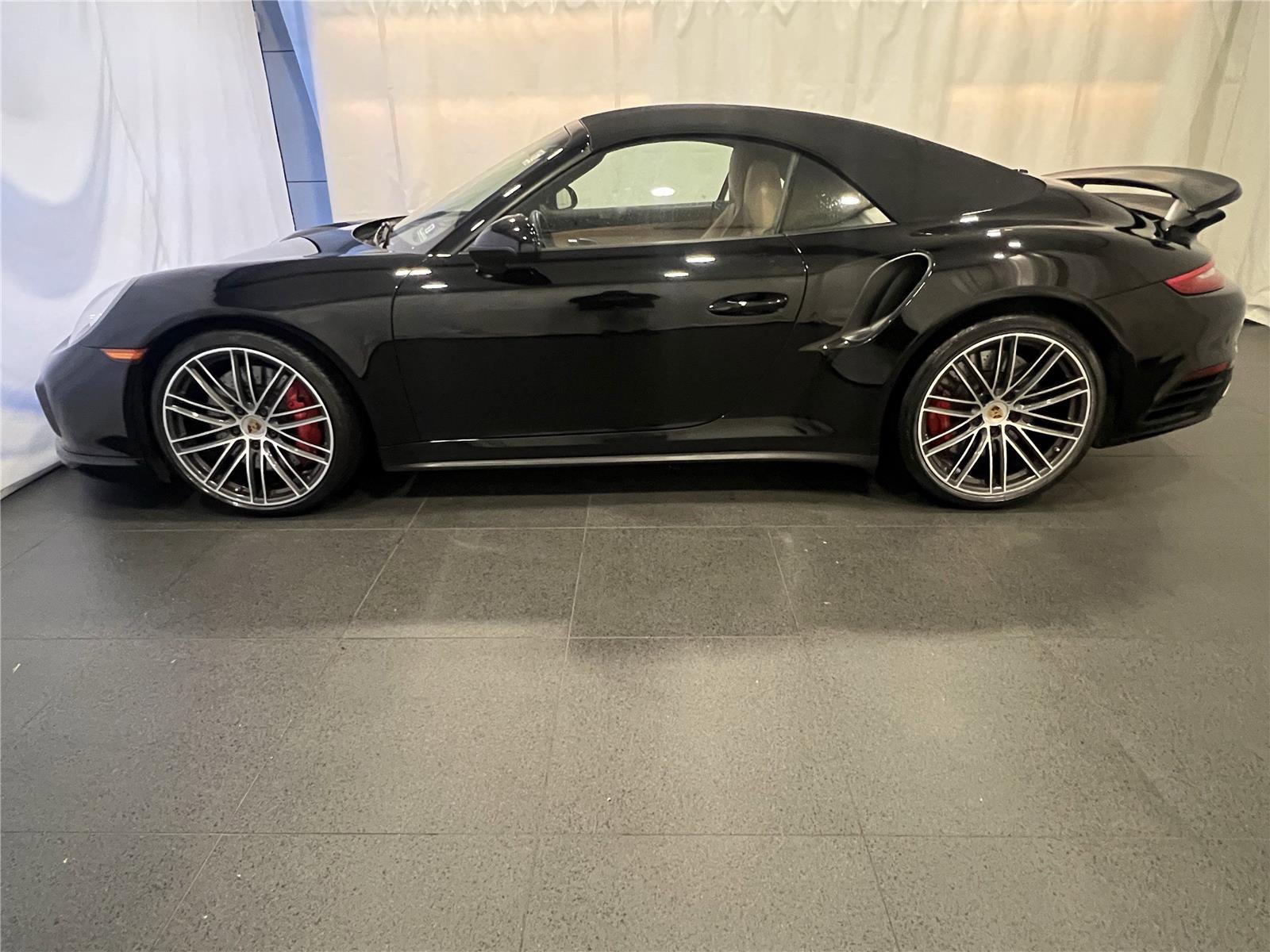Certified 2019 Porsche 911 Turbo video 2