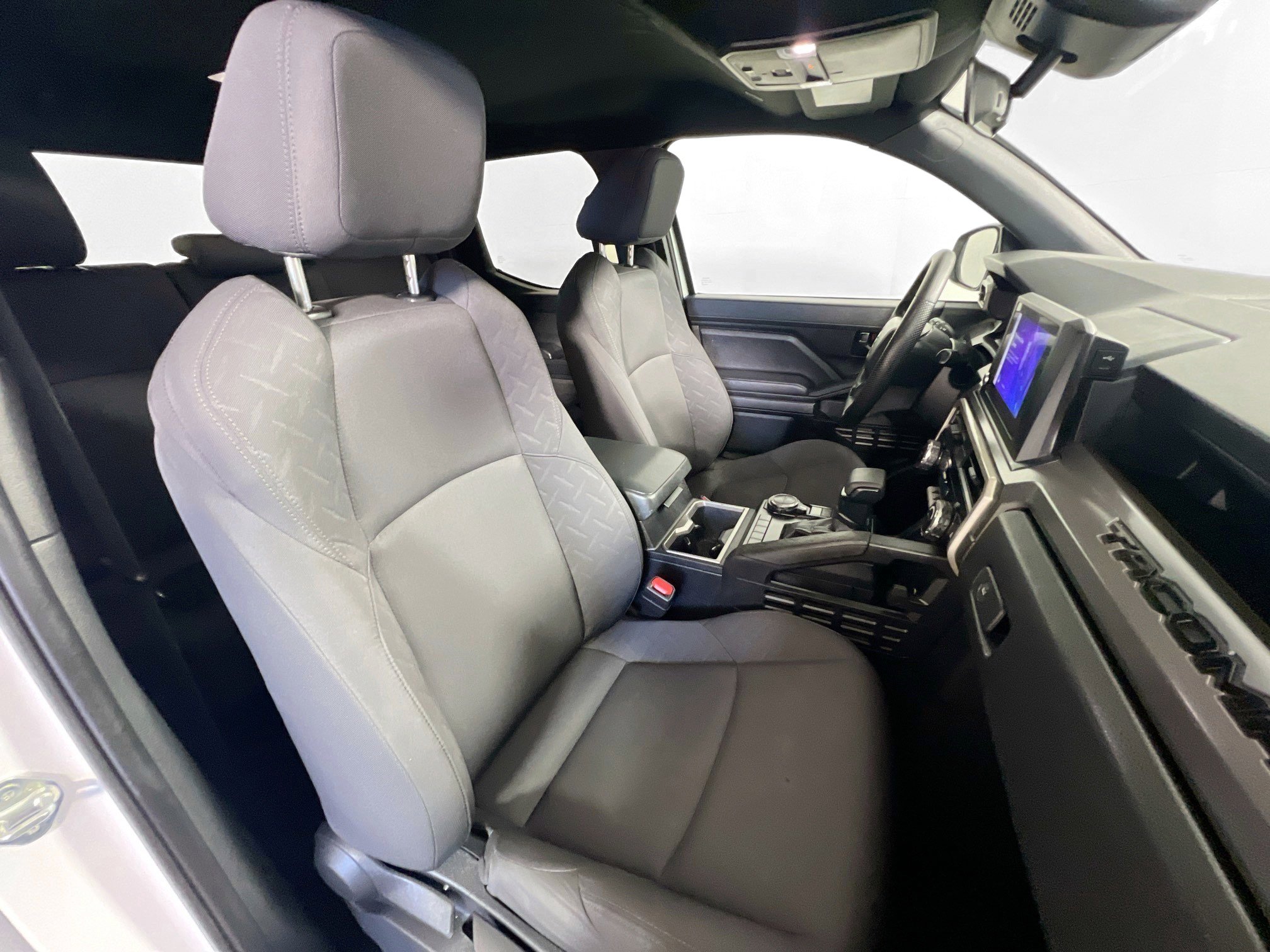 Used 2024 Toyota Tacoma SR5 image 31