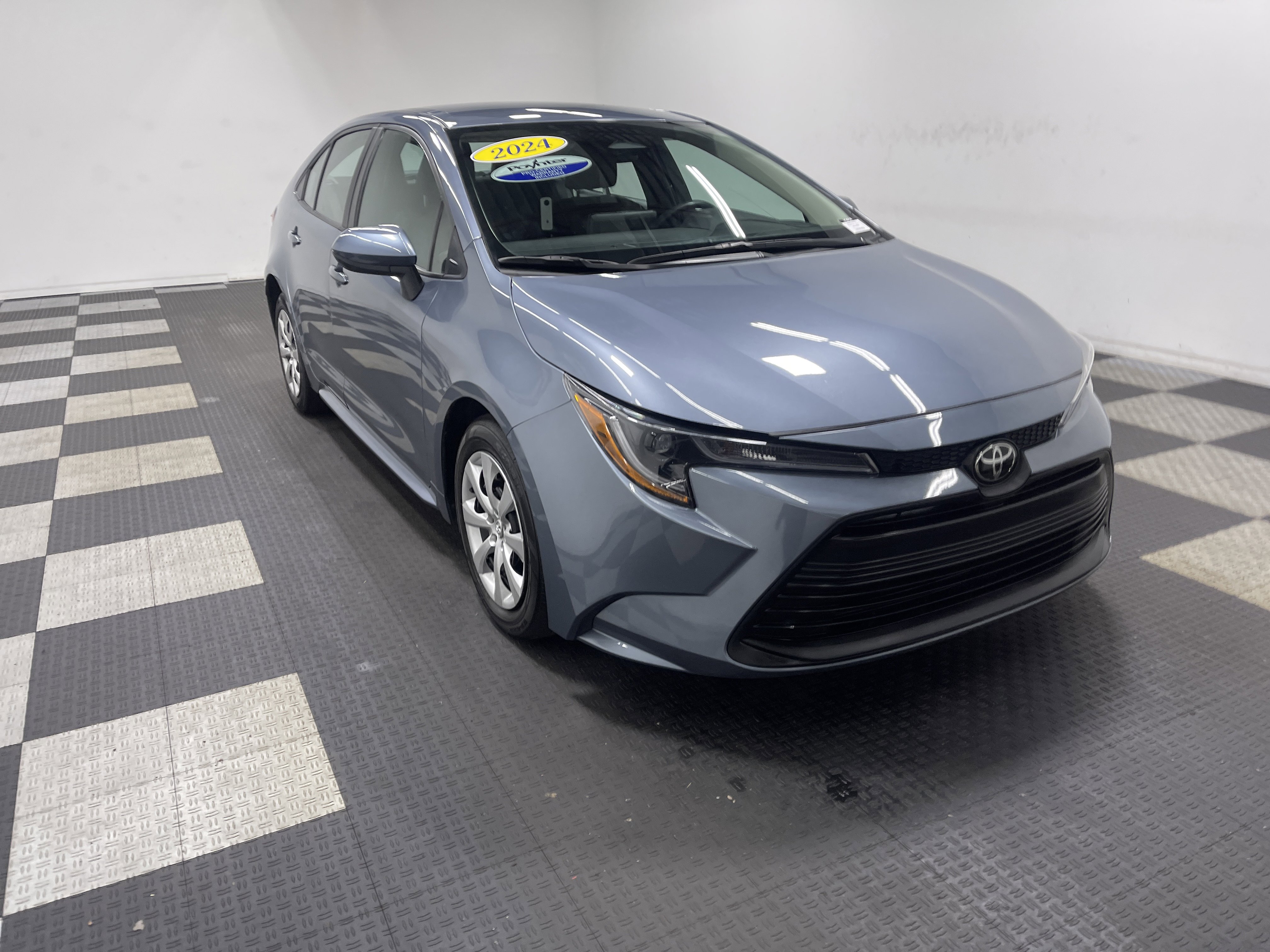 Used 2024 Toyota Corolla LE image 6