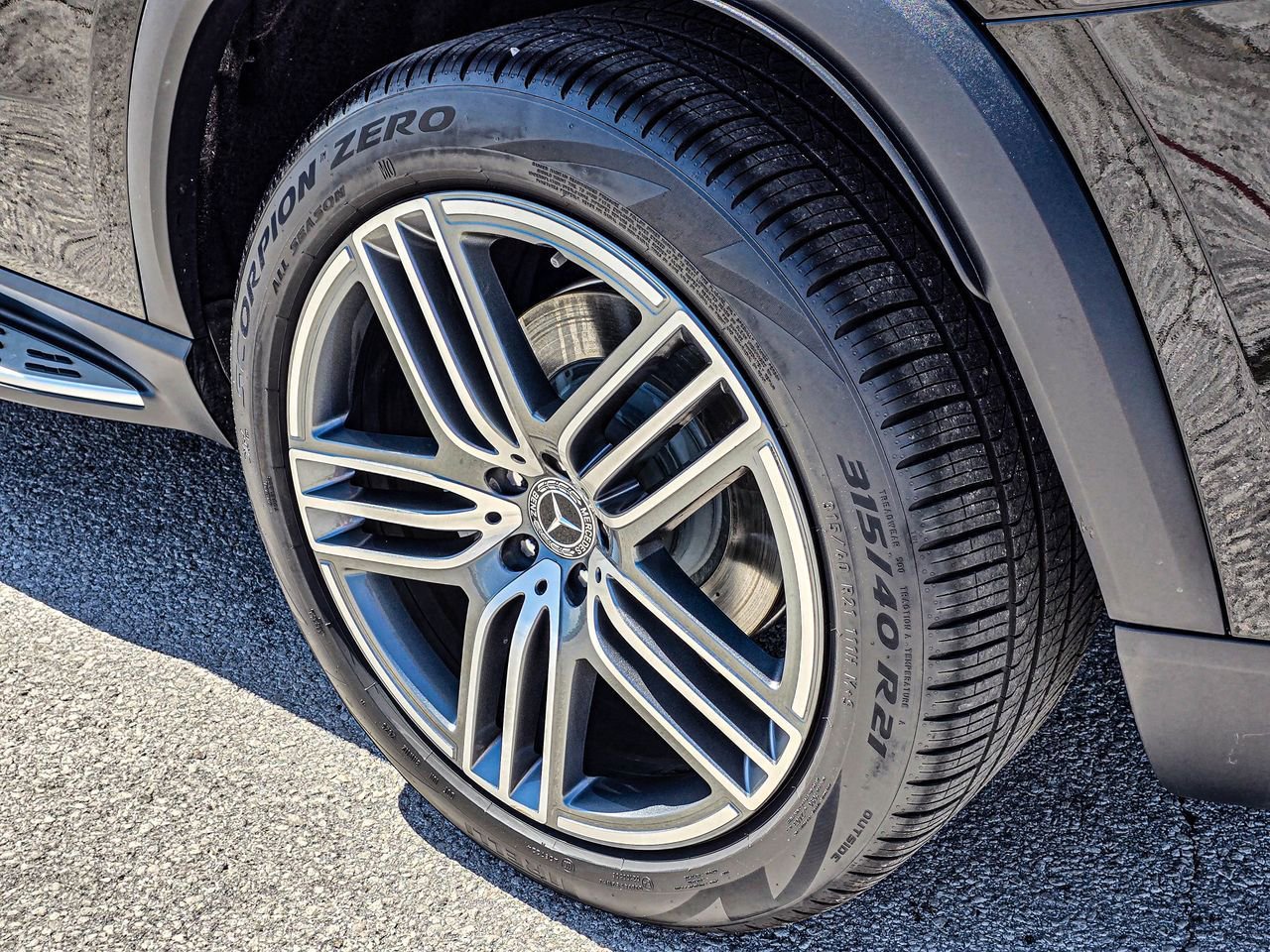 New 2026 Mercedes-Benz GLS 450 4MATIC image 9