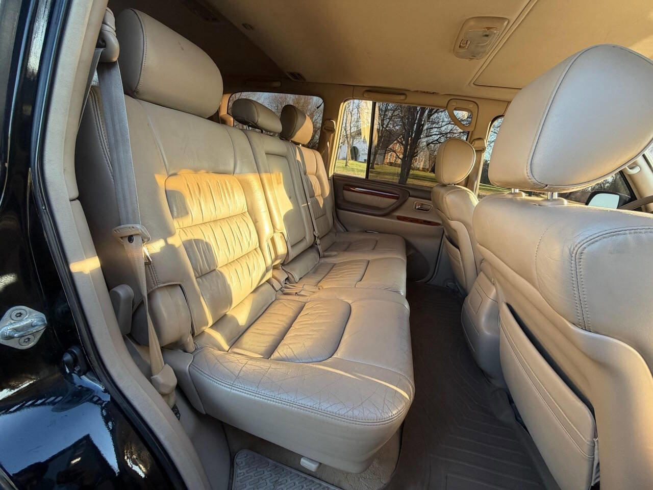 Used 2002 Lexus LX 470 Base 4WD 4dr SUV image 28