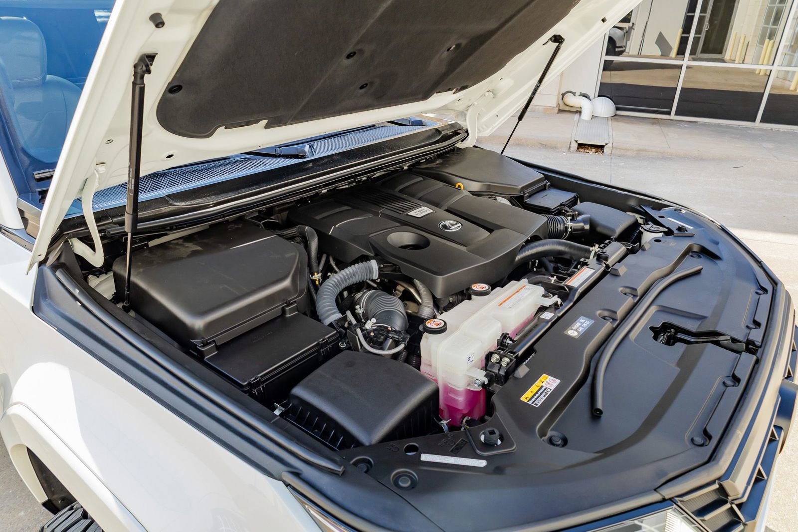 Used 2024 Lexus GX 550 w/ Accessory Package (Z1) image 40