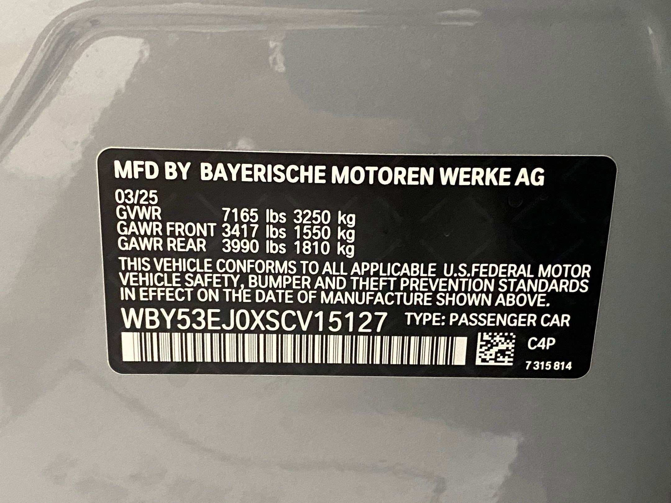 Used 2025 BMW i7 xDrive60 AWD/4WD image 22