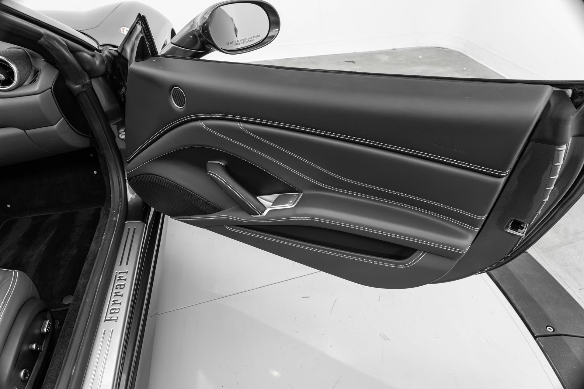 Certified 2016 Ferrari California T RWD image 18
