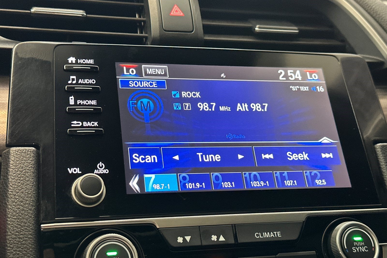 Used 2019 Honda Civic EX image 22