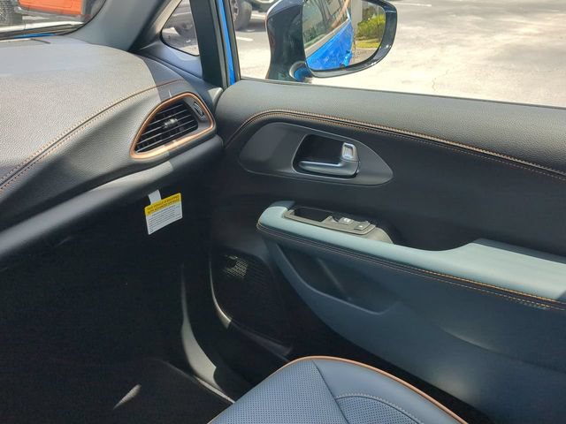 New 2027 Chrysler Pacifica Pinnacle w/ Theater Group AWD/4WD image 20