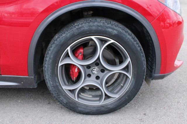 Used 2024 Alfa Romeo Stelvio Ti image 40