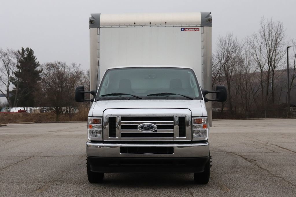 Used 2024 Ford E-450 and Econoline 450 Super Duty w/ Power Windows & Locks Group image 3