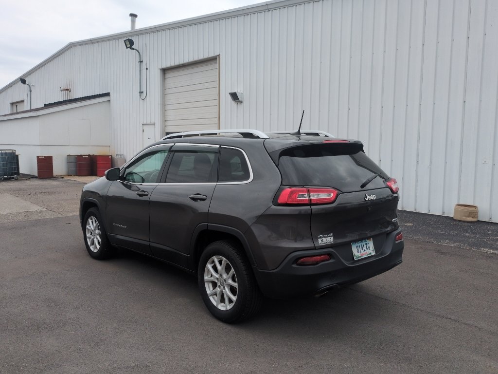 Used 2016 Jeep Cherokee Latitude w/ Comfort/Convenience Group image 8