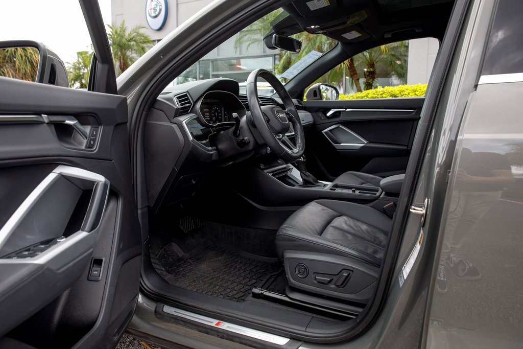 Used 2020 Audi Q3 2.0T Premium w/ Convenience Package image 25