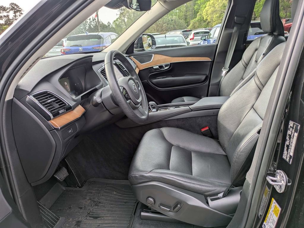 Certified 2023 Volvo XC90 B5 Plus w/ Protection Package Premier AWD/4WD image 22