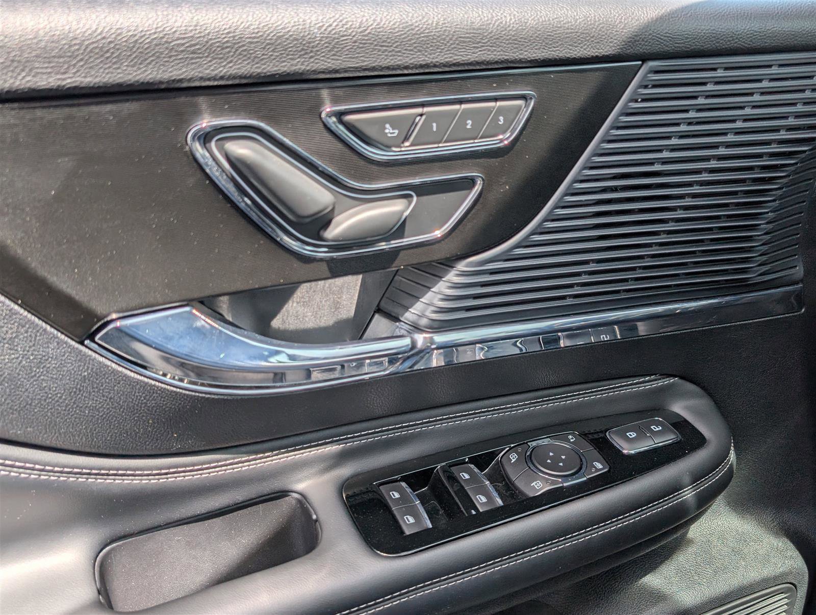 Used 2022 Lincoln Corsair Reserve w/ Elements Package image 20