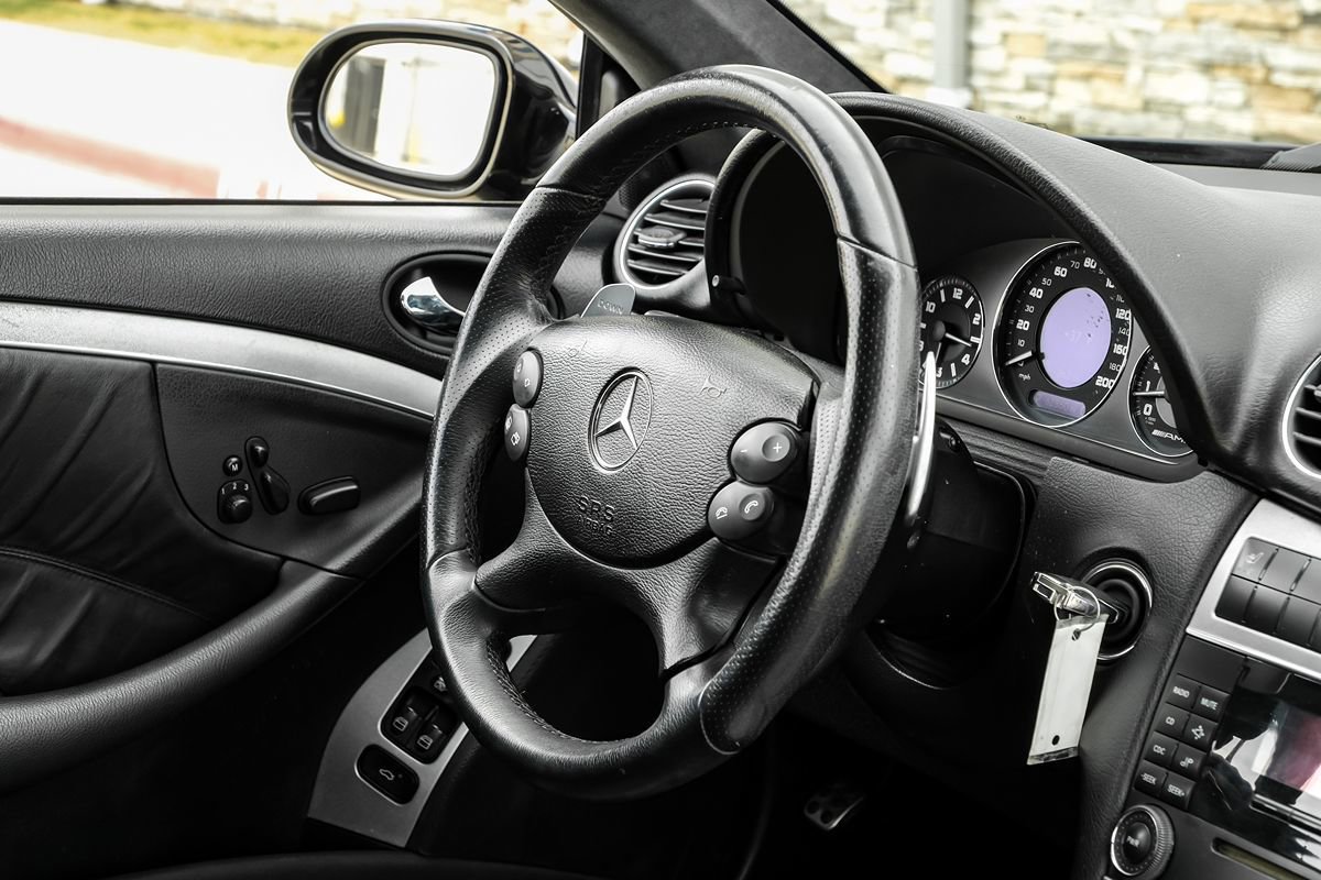 Used 2007 Mercedes-Benz CLK 63 AMG Cabriolet image 17