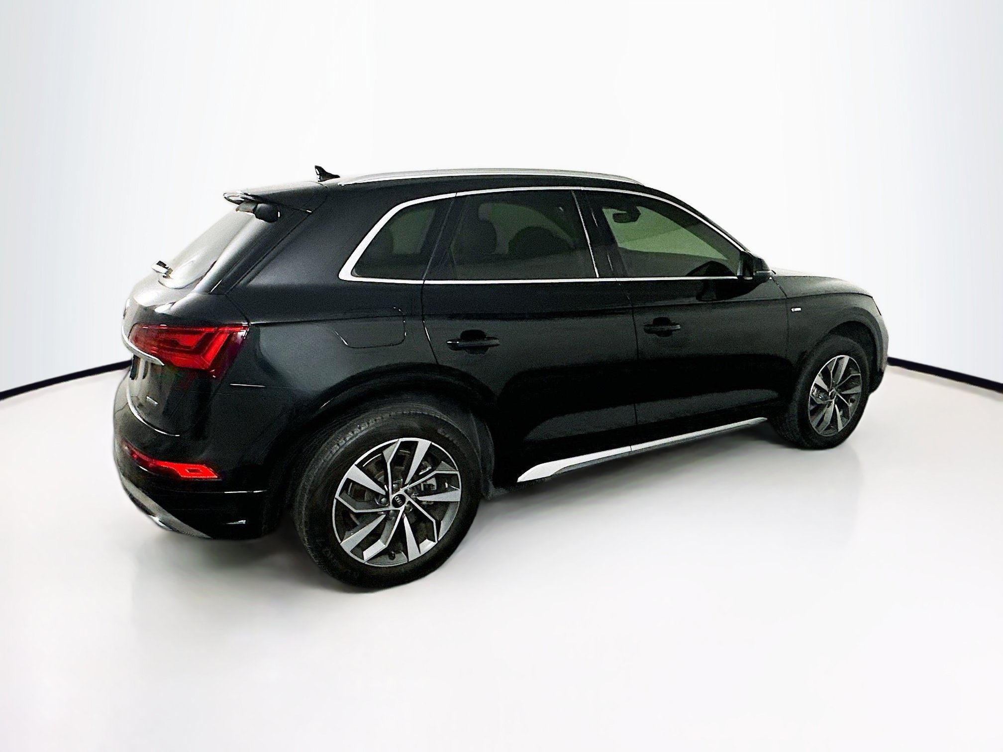 Used 2023 Audi Q5 2.0T Premium w/ Convenience Package AWD/4WD image 10