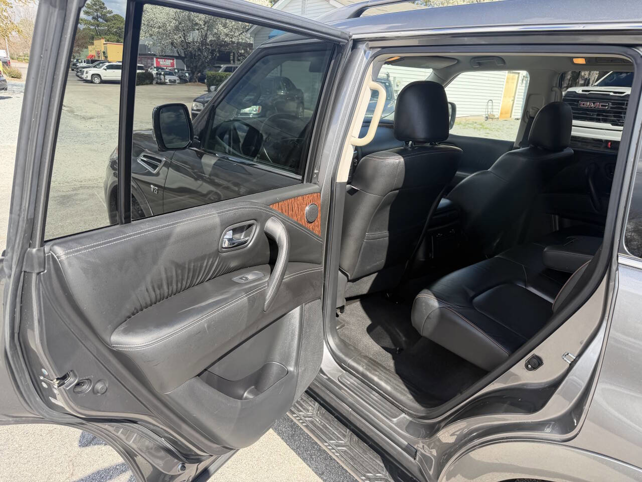 Used 2018 Nissan Armada SL w/ Moonroof Package AWD/4WD image 13