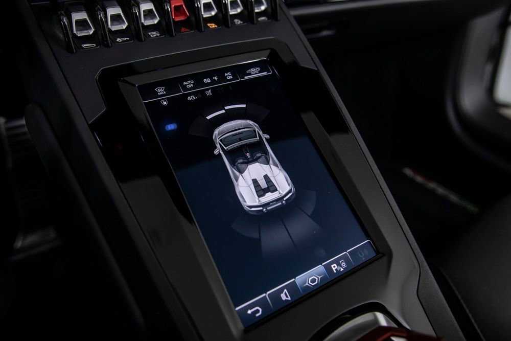 Used 2020 Lamborghini Huracan EVO image 38