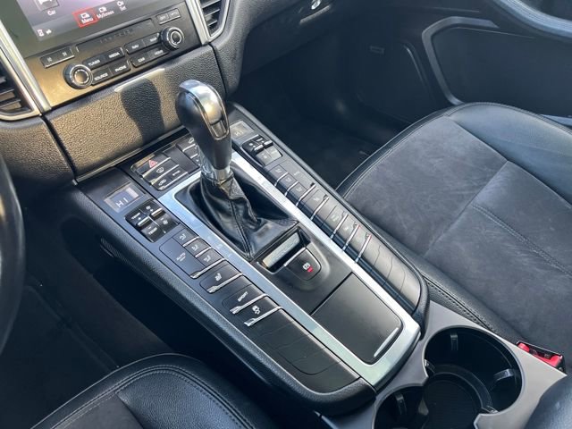Used 2018 Porsche Macan image 26