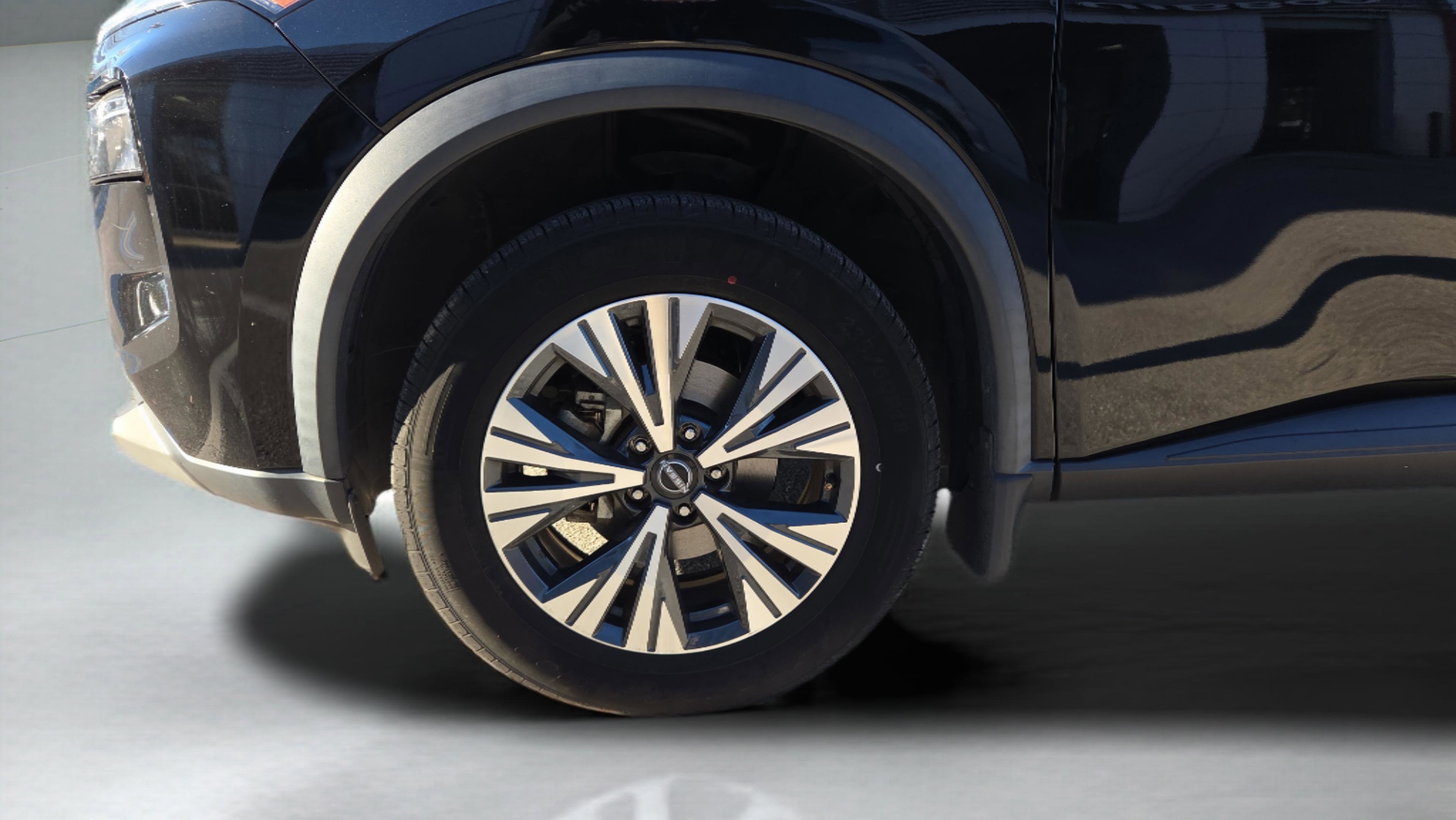 Used 2022 Nissan Rogue SV image 33