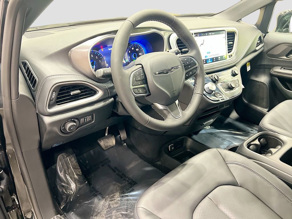 New 2026 Chrysler Pacifica Select image 22