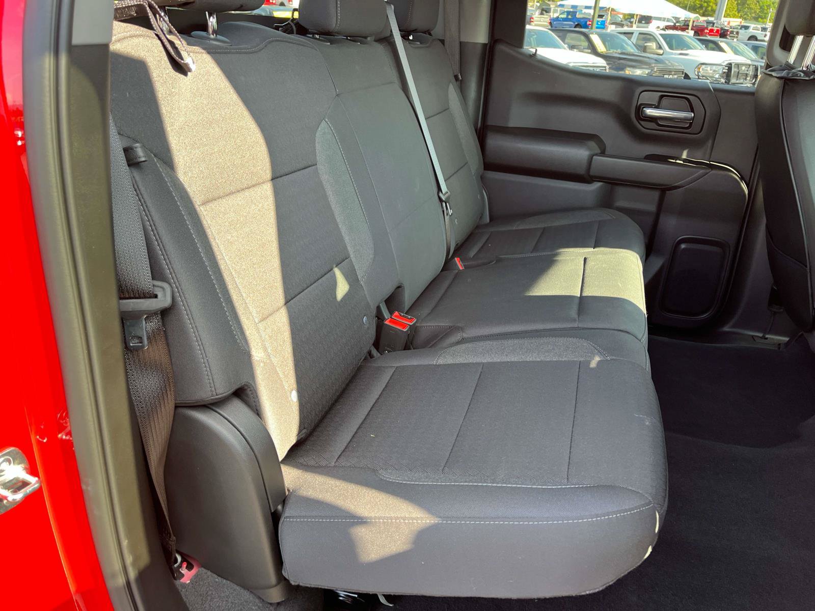 Used 2026 Chevrolet Silverado 1500 Custom Trail Boss w/ LPO, Dark Essentials Package AWD/4WD image 21