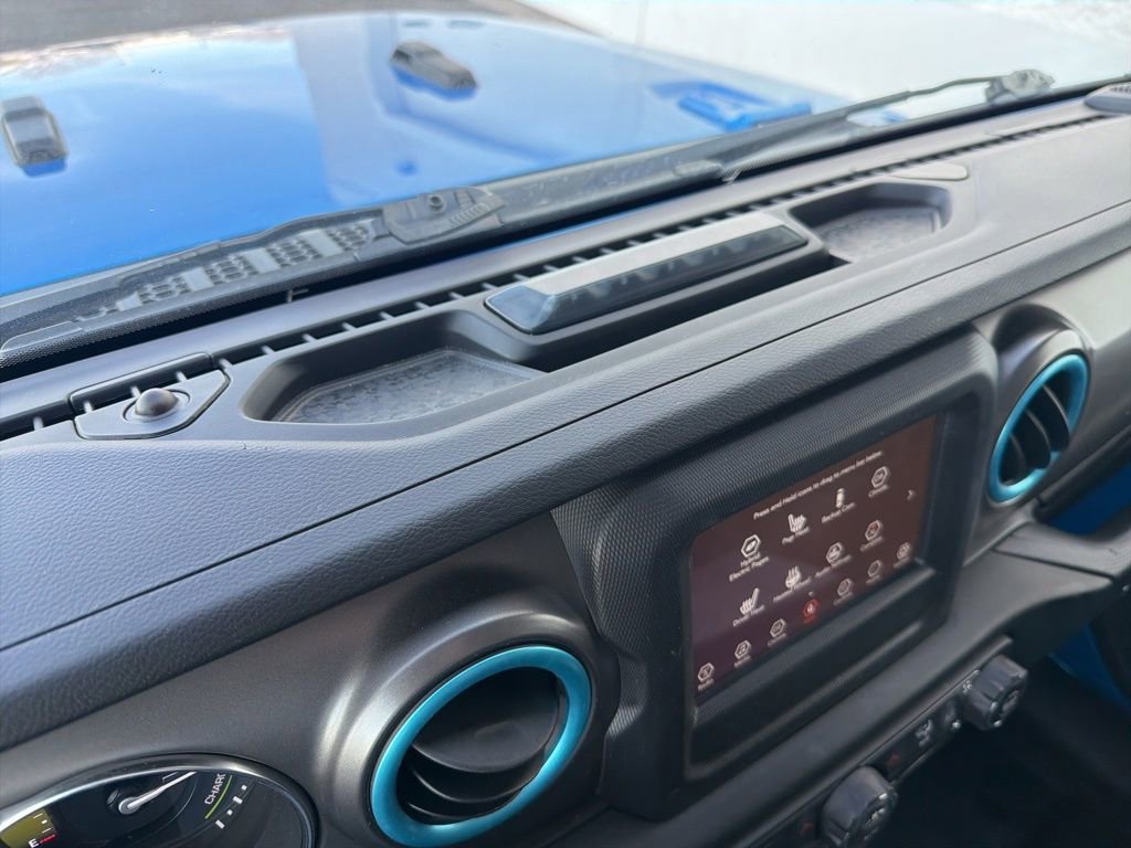 Certified 2023 Jeep Wrangler Unlimited w/ Cold Weather Group image 16