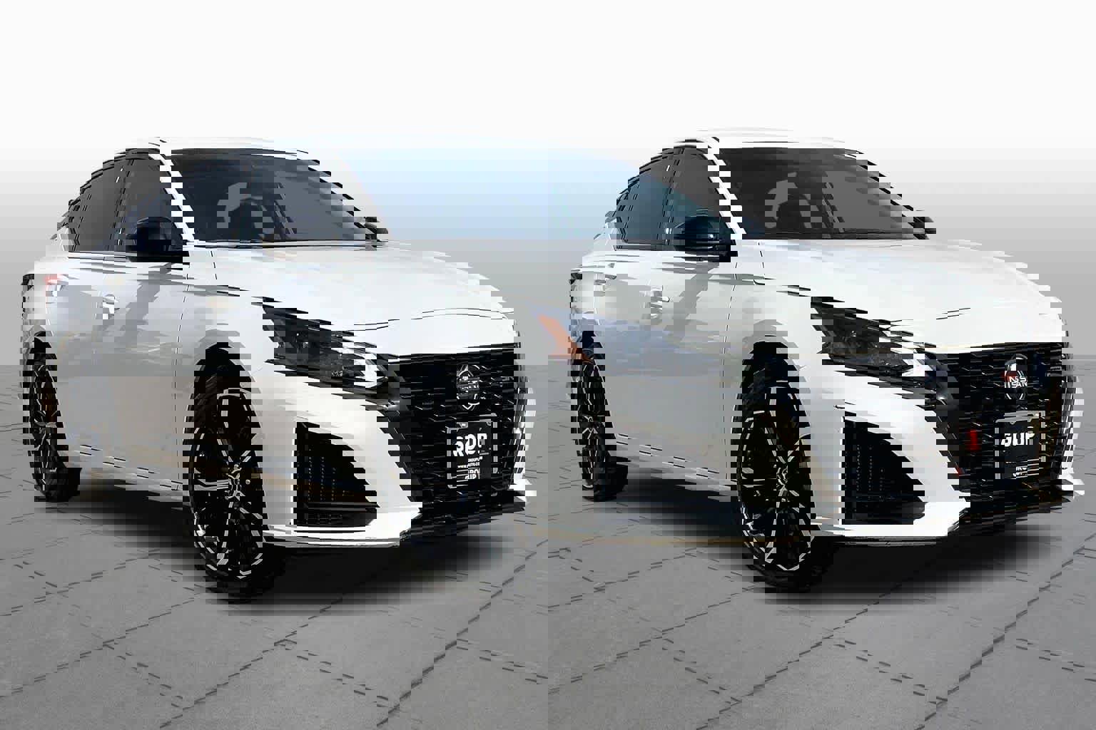 Used 2023 Nissan Altima 2.5 SR image 3