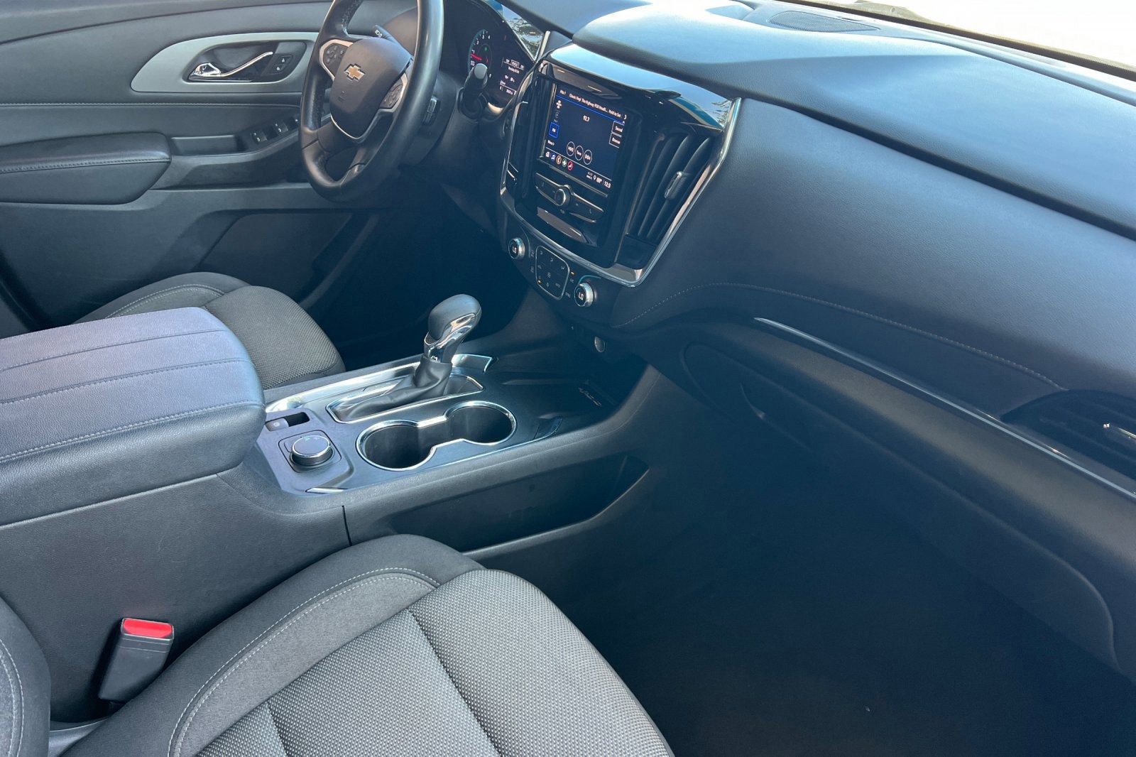 Used 2023 Chevrolet Traverse LT image 17