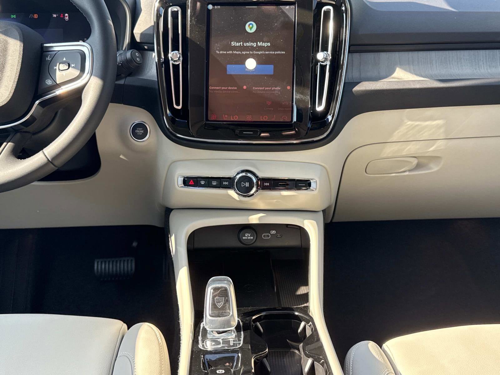 New 2026 Volvo XC40 B5 Ultra w/ Climate Package AWD/4WD image 14