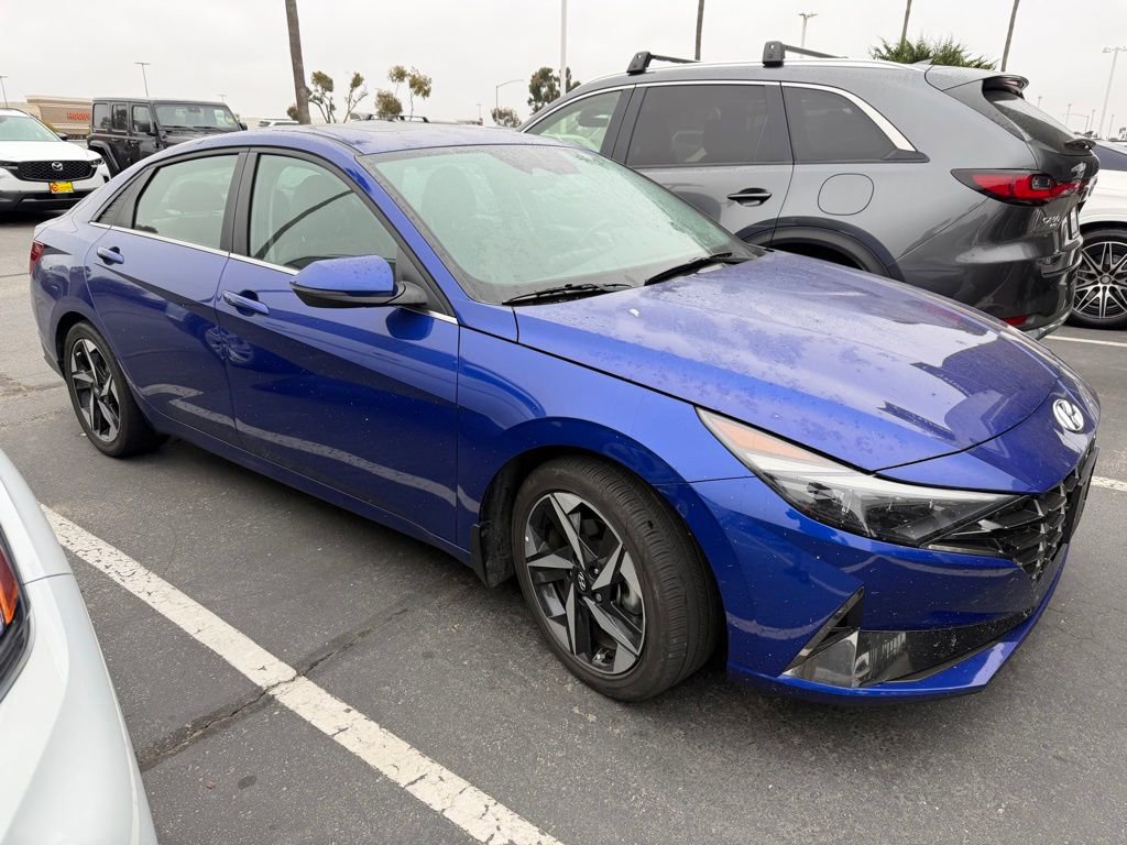 Used 2023 Hyundai Elantra Limited FWD image 3
