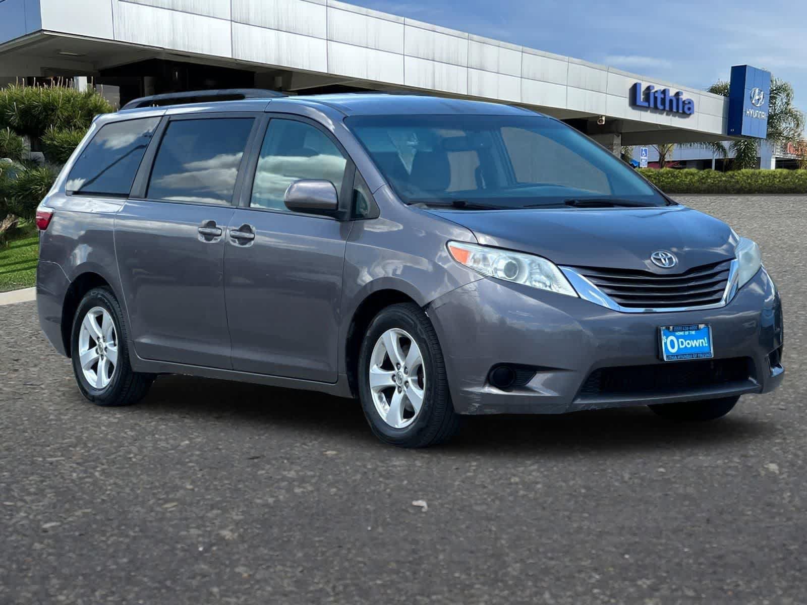 Used 2015 Toyota Sienna LE FWD image 10