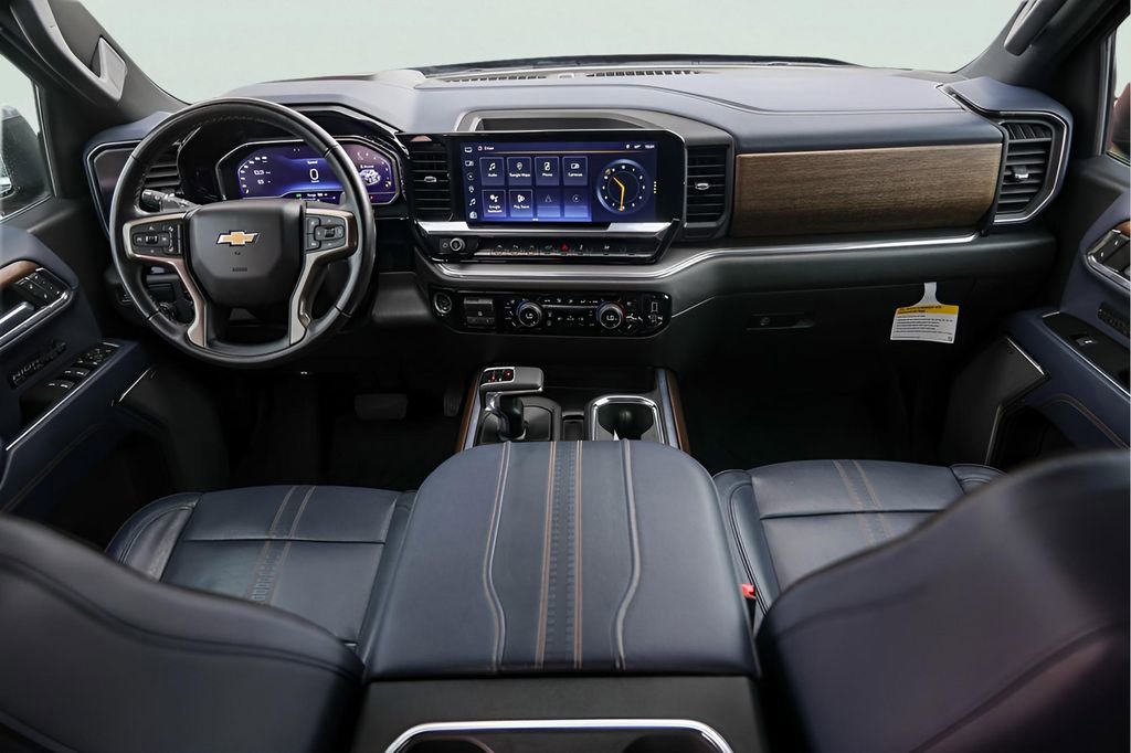 Certified 2023 Chevrolet Silverado 1500 High Country w/ Technology Package image 29