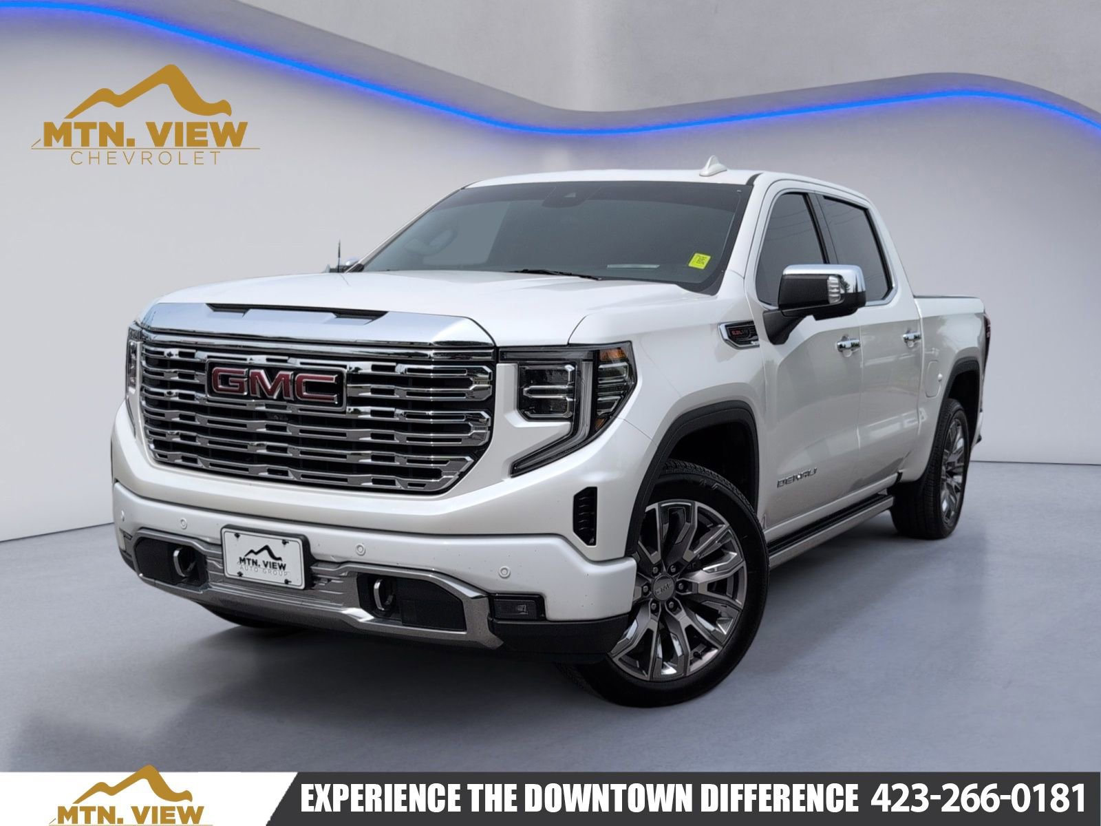 Used 2023 GMC Sierra 1500 Denali AWD/4WD image 1