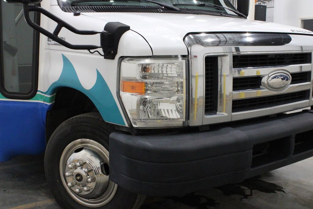 Used 2015 Ford E-450 and Econoline 450 Super Duty w/ Shuttle Bus Prep Package image 34