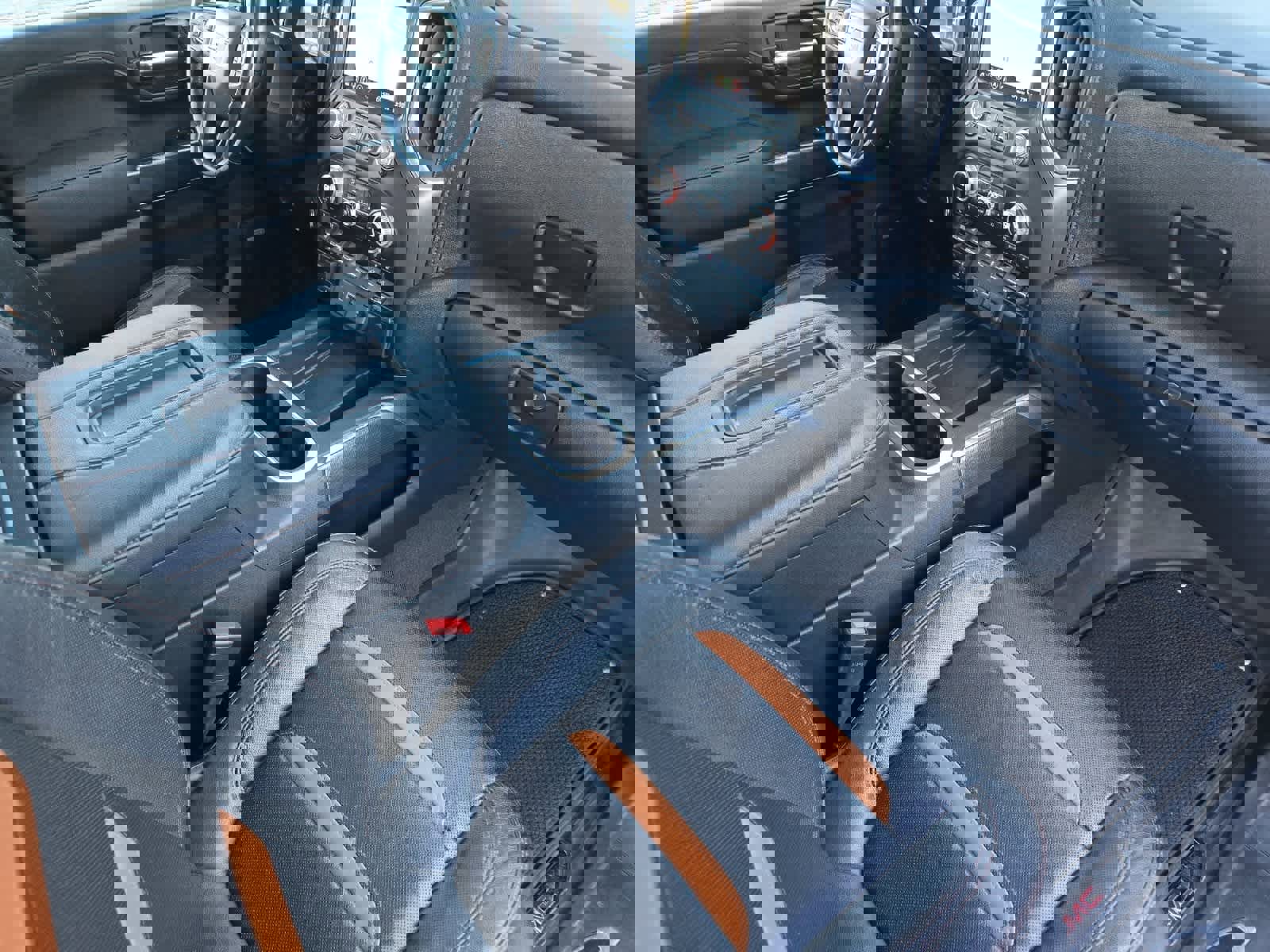 Used 2021 GMC Sierra 3500 AT4 w/ AT4 Preferred Package image 15