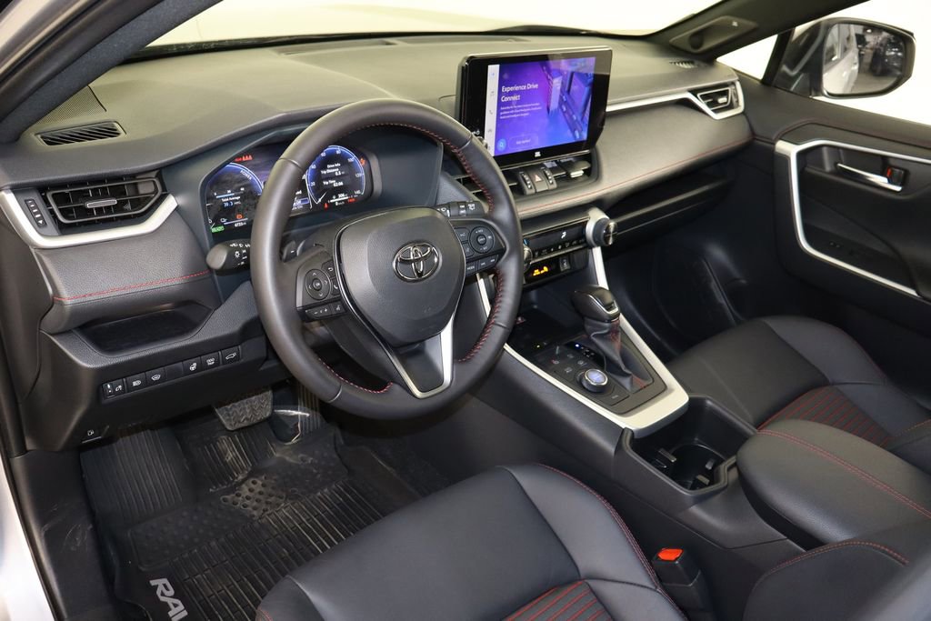 Used 2025 Toyota RAV4 XSE w/ Weather Package AWD/4WD image 27