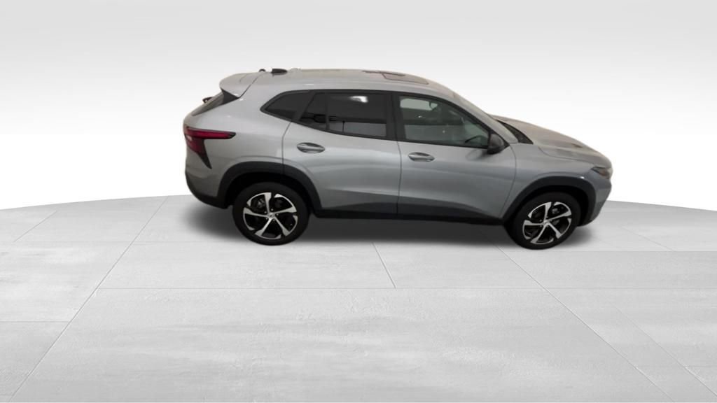 Certified 2024 Chevrolet Trax RS w/ Sunroof Package image 8