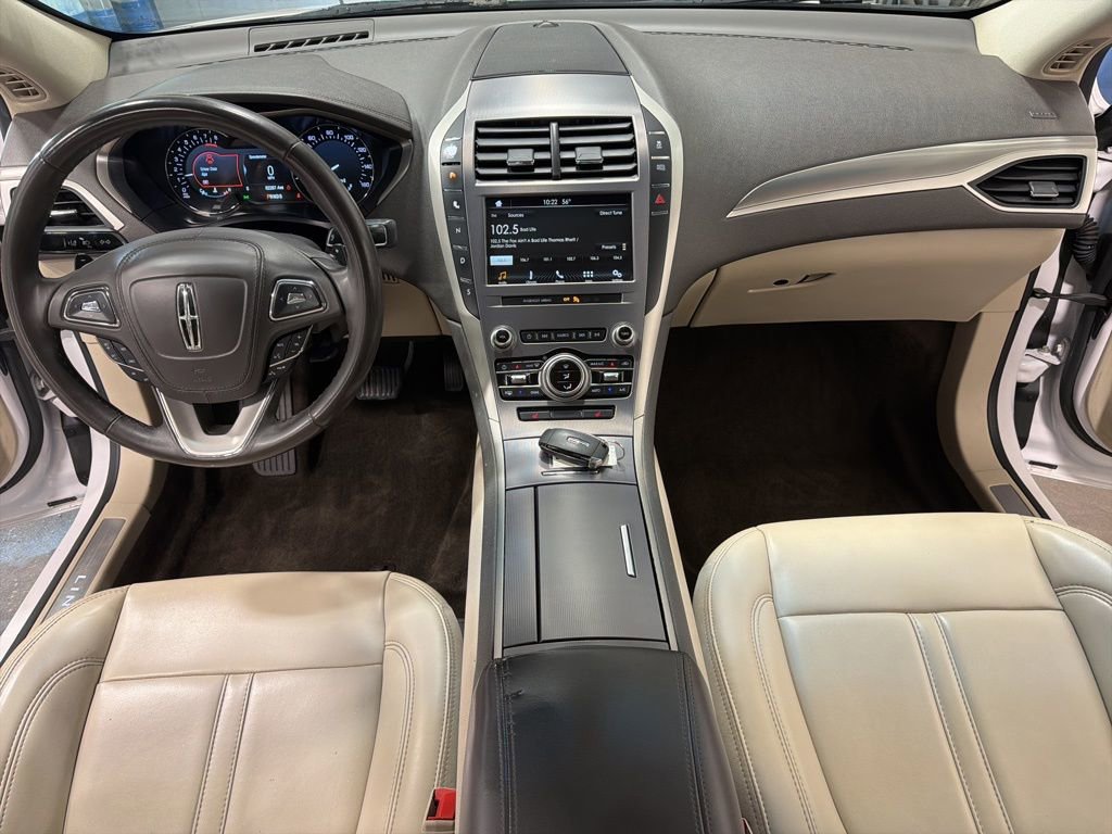 Used 2019 Lincoln MKZ Premiere image 4