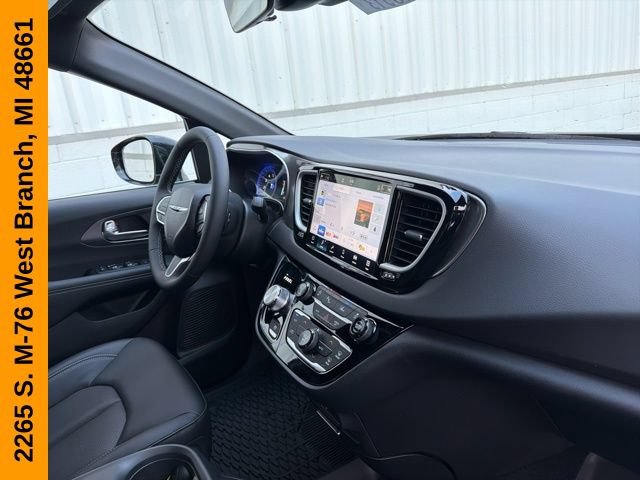 New 2026 Chrysler Voyager LX FWD image 36
