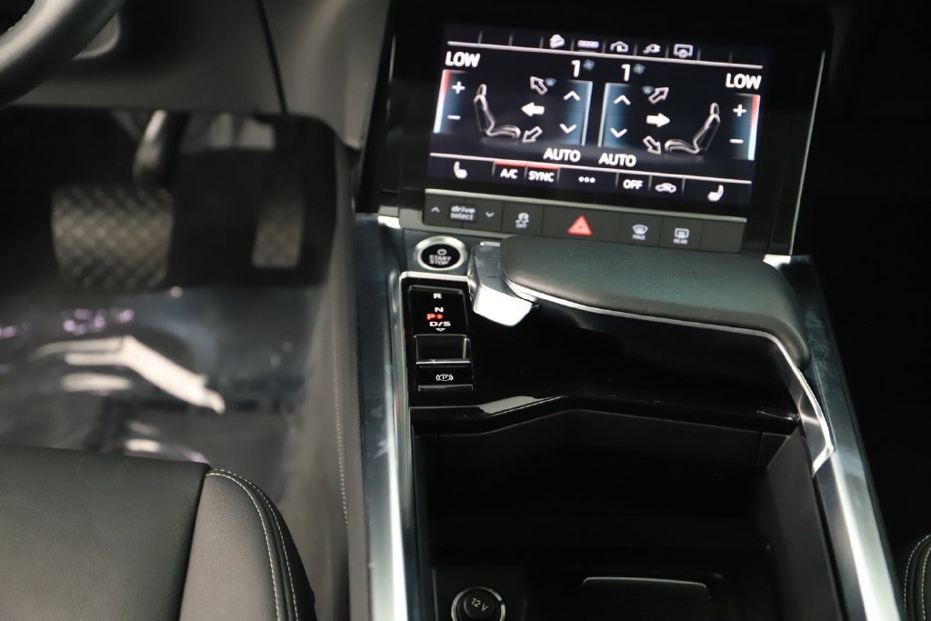 Certified 2024 Audi Q8 e-tron Premium Plus AWD/4WD image 21