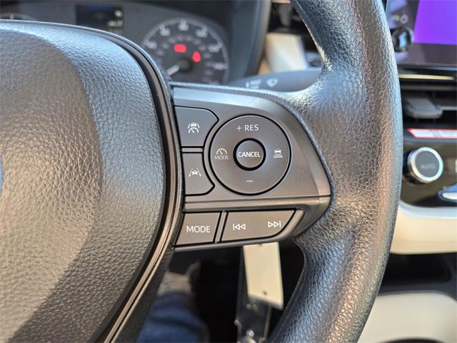 Used 2025 Toyota Corolla LE image 26