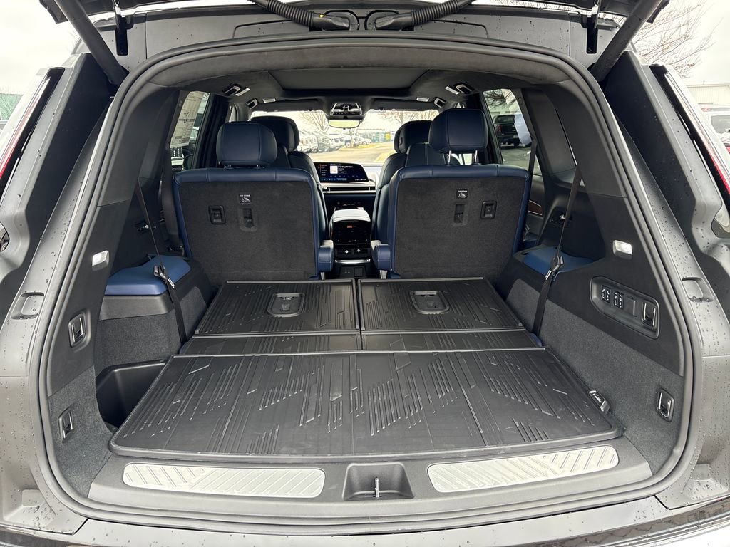 New 2026 Cadillac Vistiq Premium Luxury w/ LPO, Floor Liner Package image 48