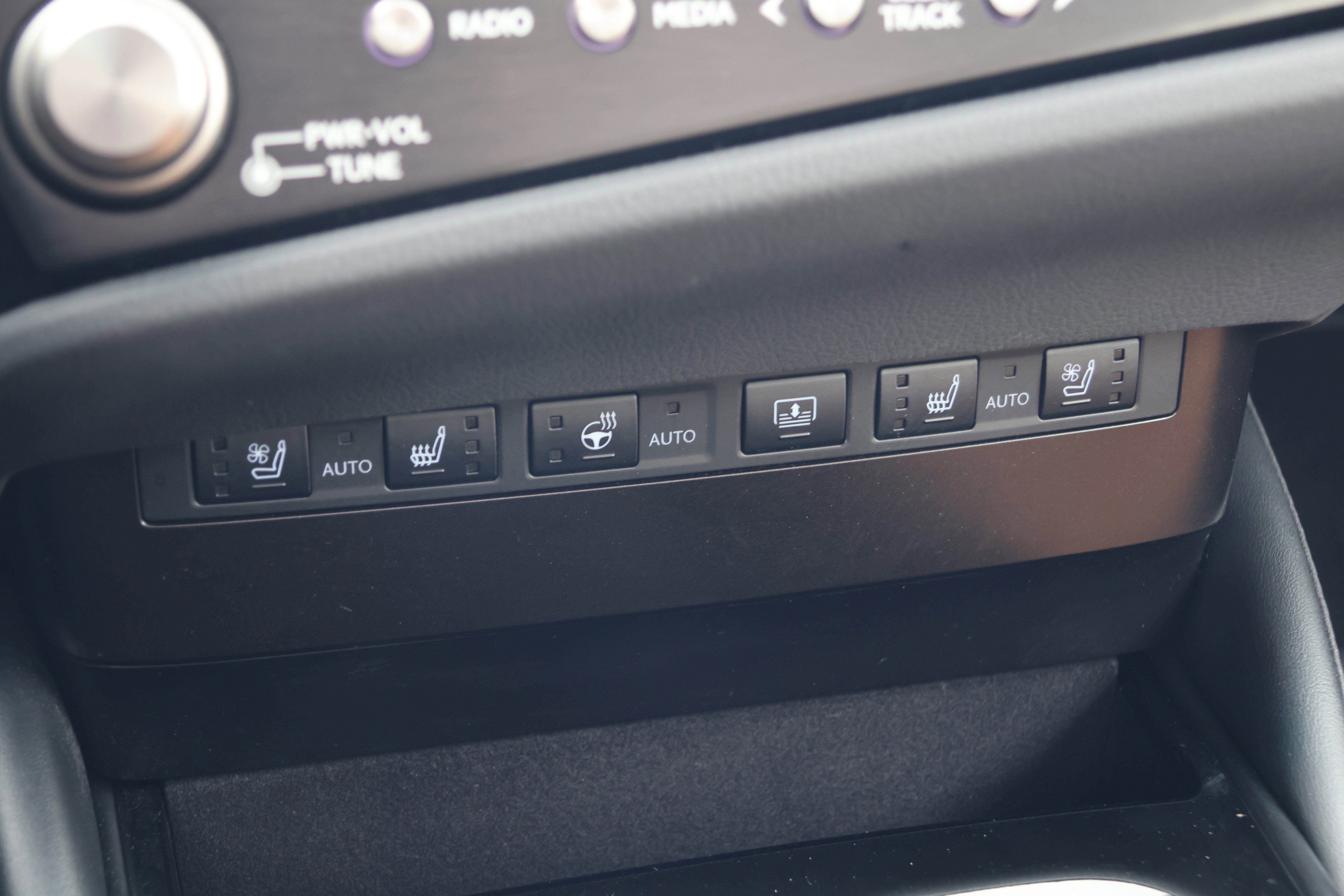 Certified 2024 Lexus ES 350 Ultra Luxury image 27