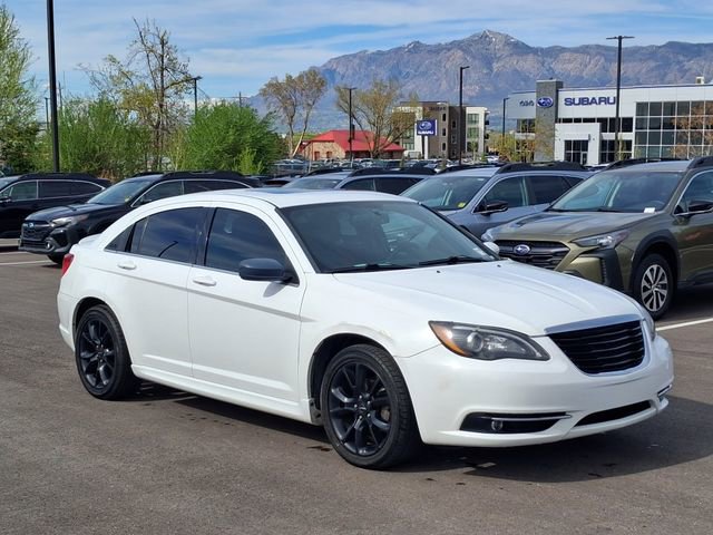 Used 2014 Chrysler 200 Limited w/ Sun/Sound Group image 1